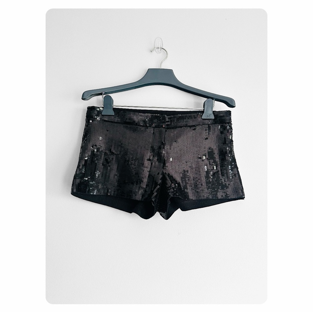 ★ Express Women’s NWOT Fashion Forward Sequins Party Shorts Black 4 ★